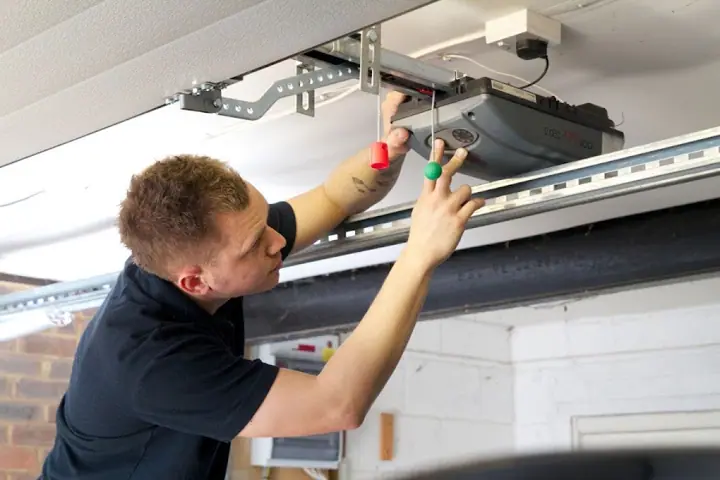 Greenlight Garage Door Repair, garage door company in El Segundo