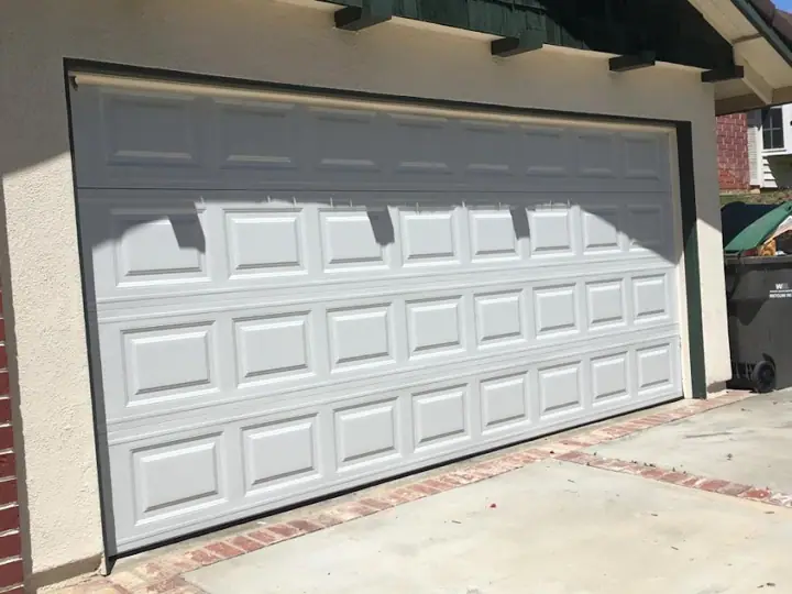 SPEEDY GARAGE DOOR AND GATE INC, garage door company in Reseda