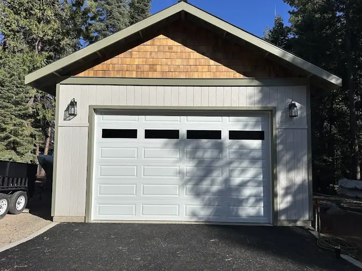 A and Em Garage Doors, garage door company in Chico