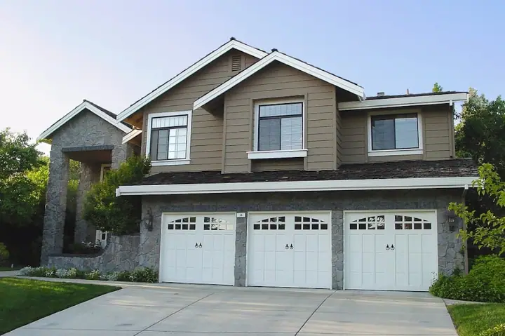 Carriage House Door, garage door company in Sacramento