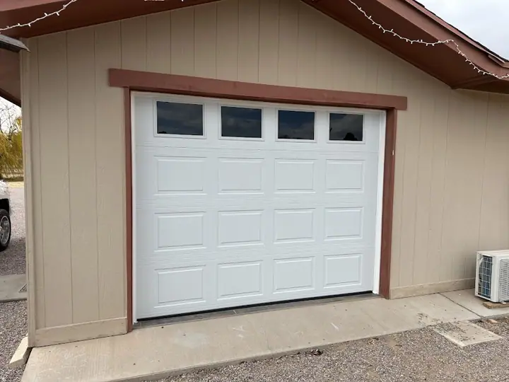 Benny's Garage Doors LLC, garage door company in Las Cruces