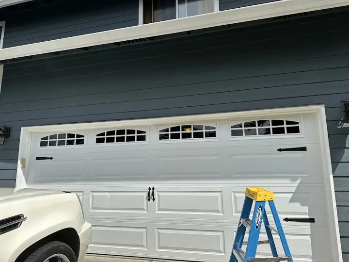 CHS Garage Doors, garage door company in Troutdale