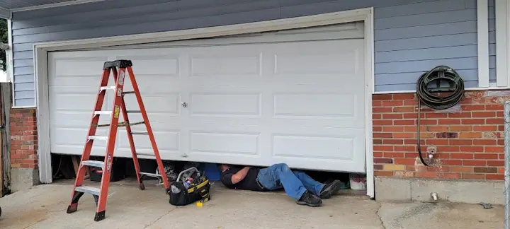 Aaron's Garage Door Company, garage door company in Vancouver
