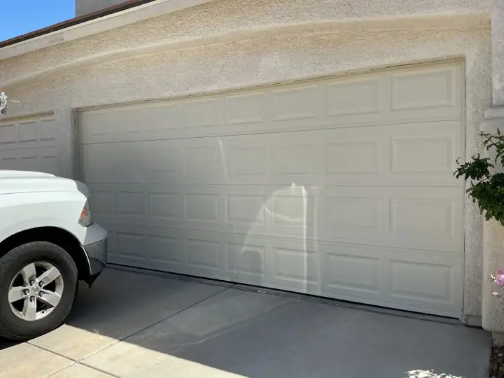 Toni's Garage Doors, garage door company in Henderson