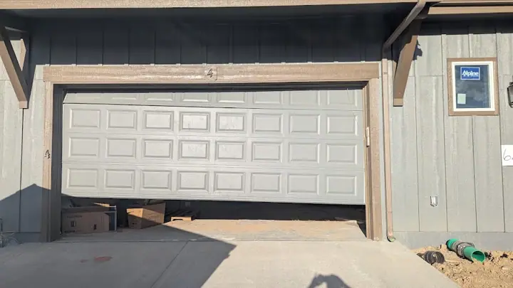 Pura Vida Garage Doors, garage door company in Fort Collins
