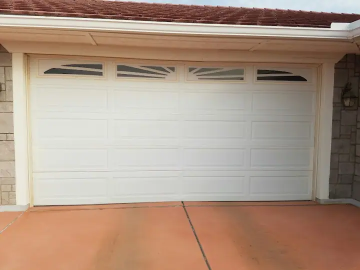 Gecko Garage Doors, garage door company in Surprise