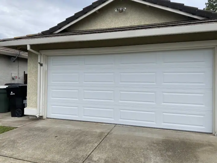 Help Garage Door, garage door company in Sacramento
