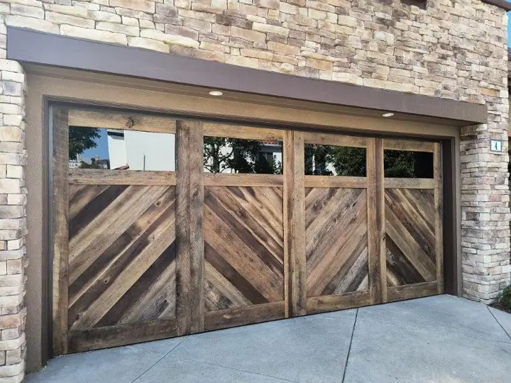 Neal's Overhead Door, garage door company in Santa Ana